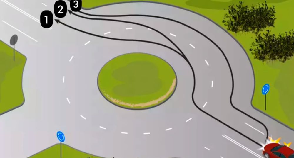 Нерішучість водія призводить до ДТП — як правильно проїхати кругове перехрестя - фото 1