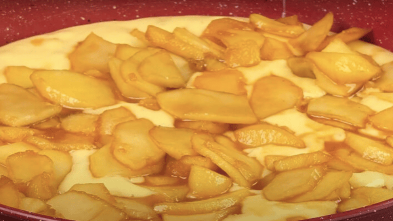 дуже смачний пиріг замість шарлотки 