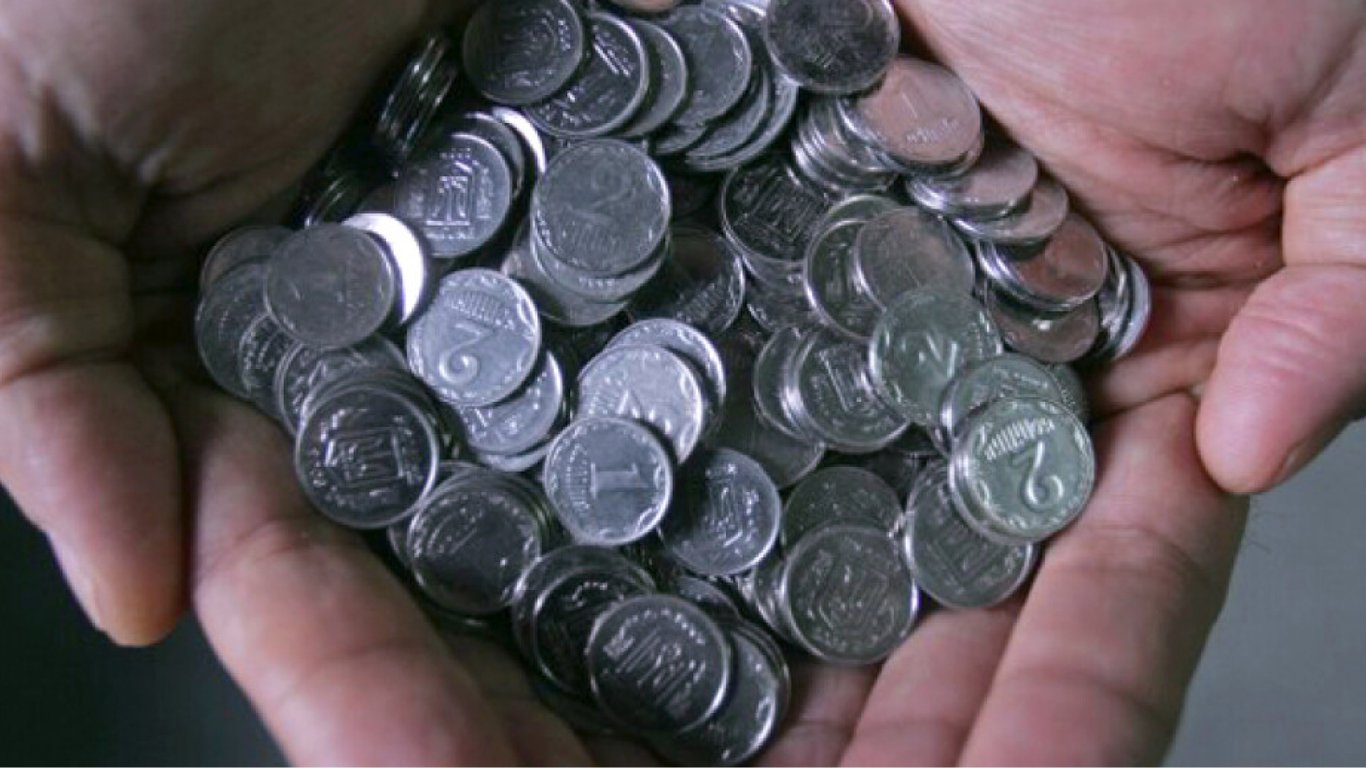Монеты номиналом 1 и 2 гривны обновят — в Нацбанке назвали сроки