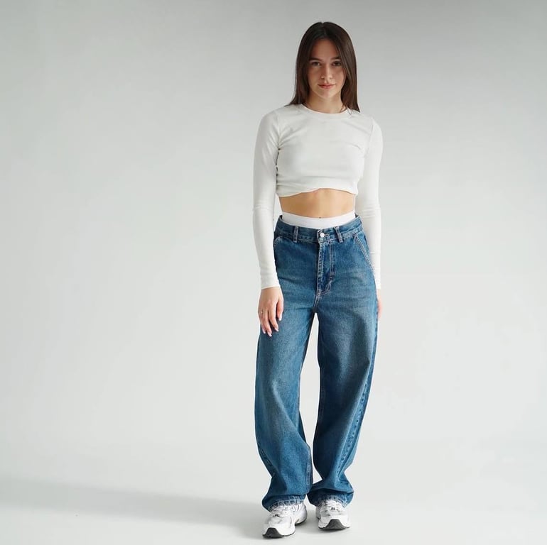 Мішкуваті джинси більше не в моді