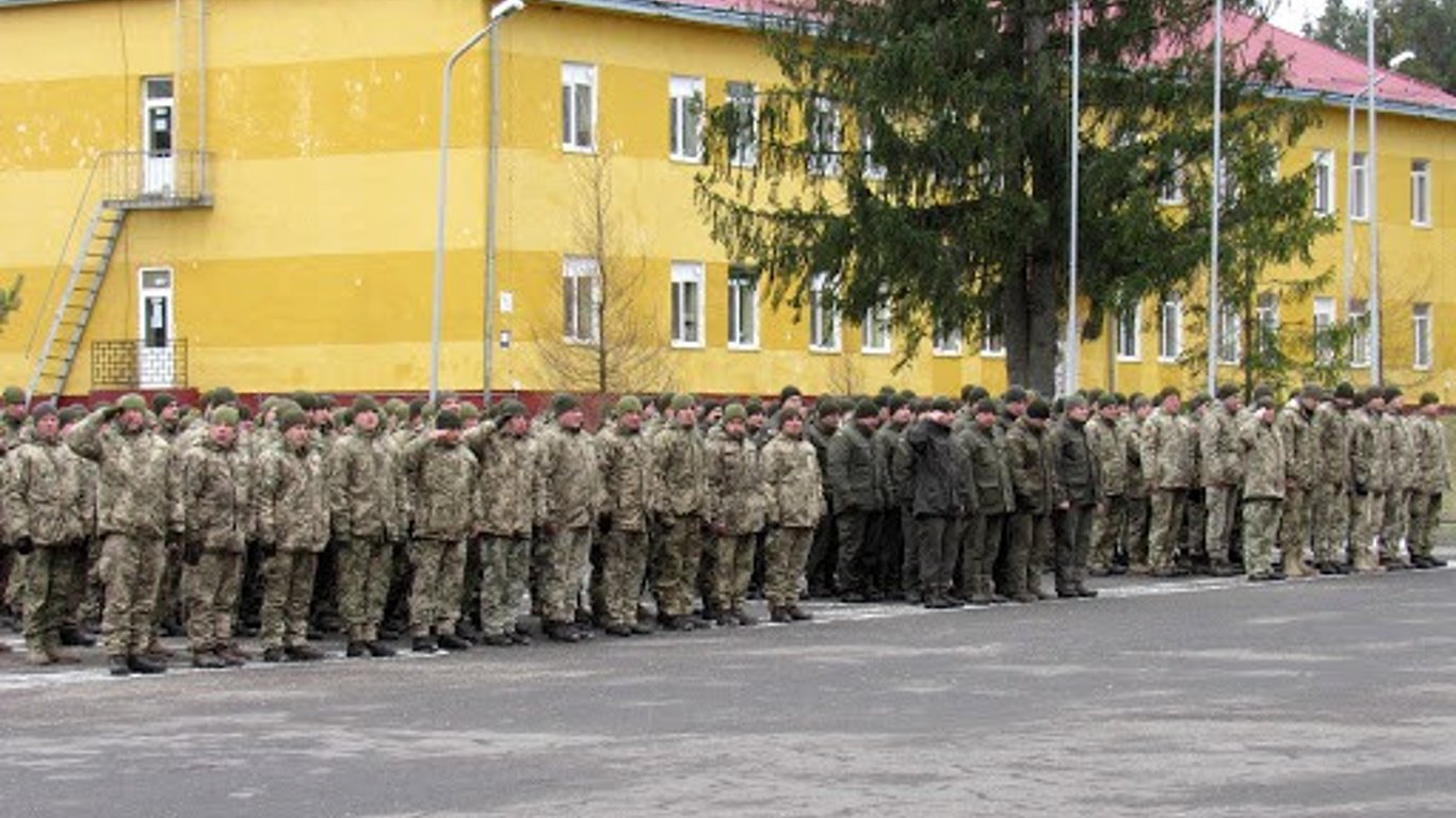 В Закарпатской области мужчина отказался выполнить приказ командира воинской части — что решил суд