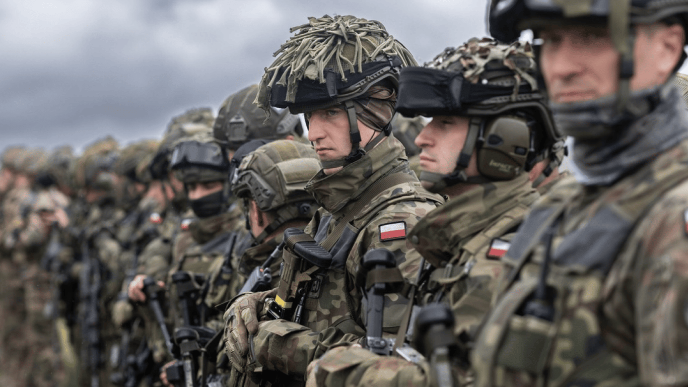 Польща попередила про активізацію військової авіації вздовж східного кордону