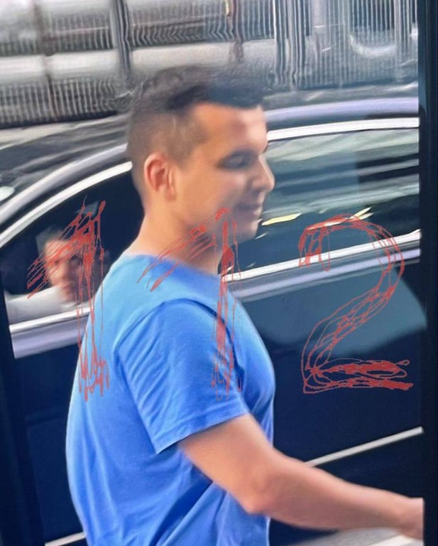 Чоловік, який кинув гранату у Москві. Фото: соцмережі