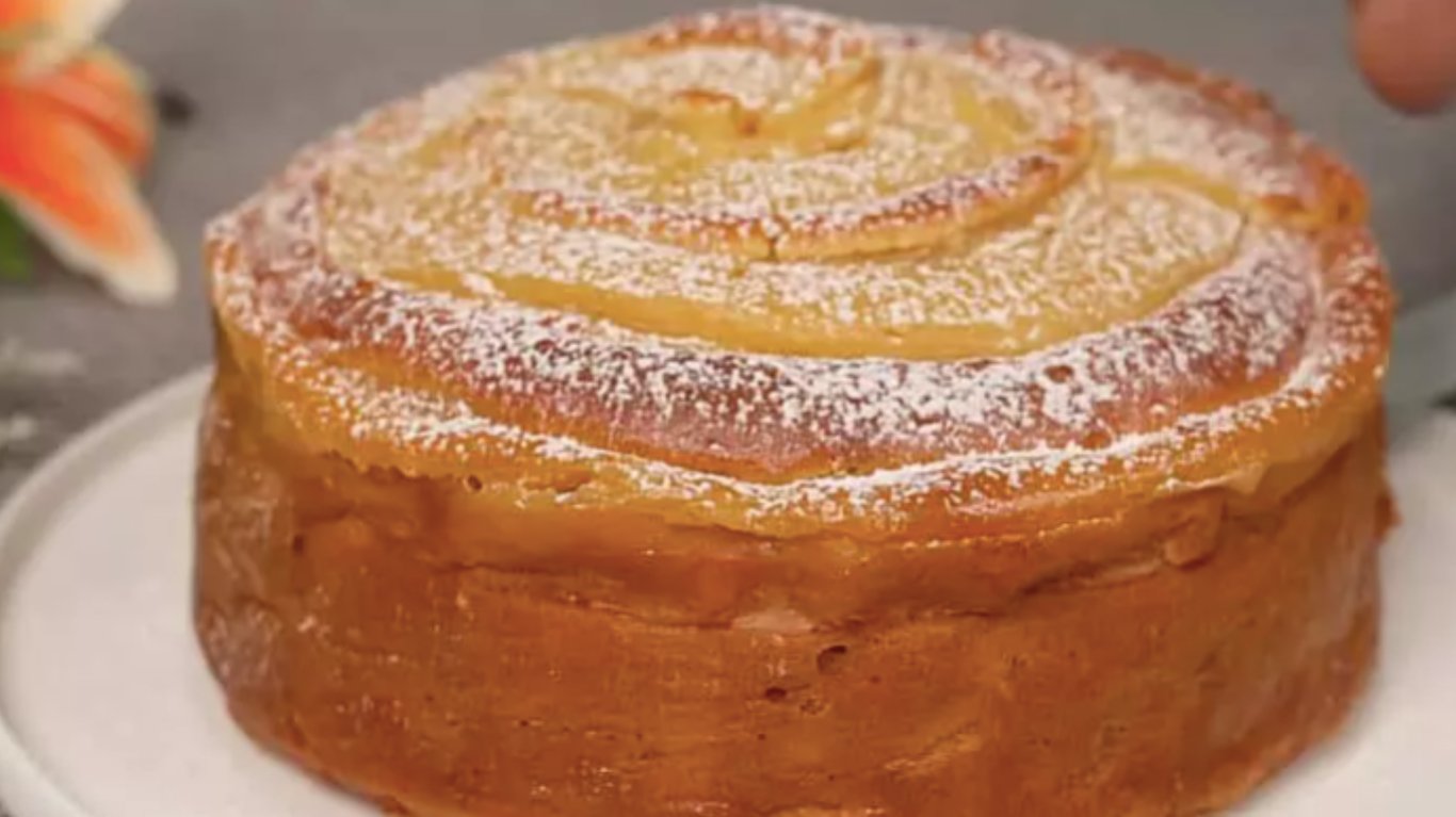 рецепт пирога з яблуками та кремом