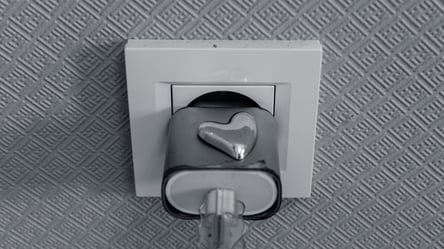 Три прибора, которые не стоит полностью выключать из розетки - 285x160