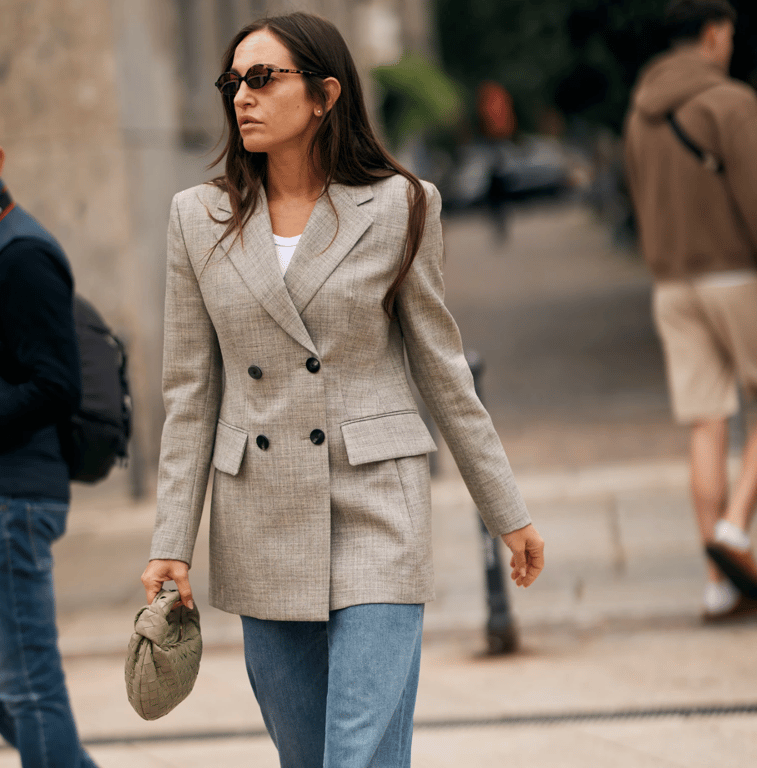 Клітинка в одязі не покидає тренди