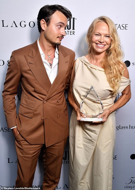 Акторка Памела Андерсон з сином