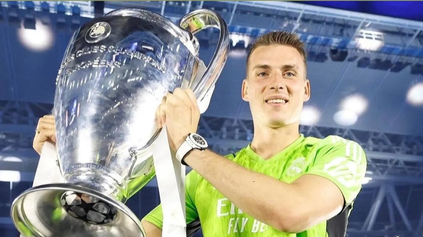 Андрей Лунин вернулся в сборную Украины