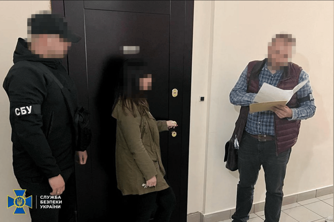 Привласнили гроші на закупівлі авто для ЗСУ — викрито посадовців - фото 2