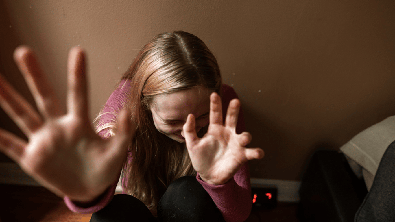 Згвалтування у Києві - чоловік поглумився над малолітньою падчеркою