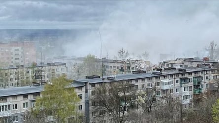 Оккупанты обстреляли жилой дом в Славянске: первые подробности - 285x160