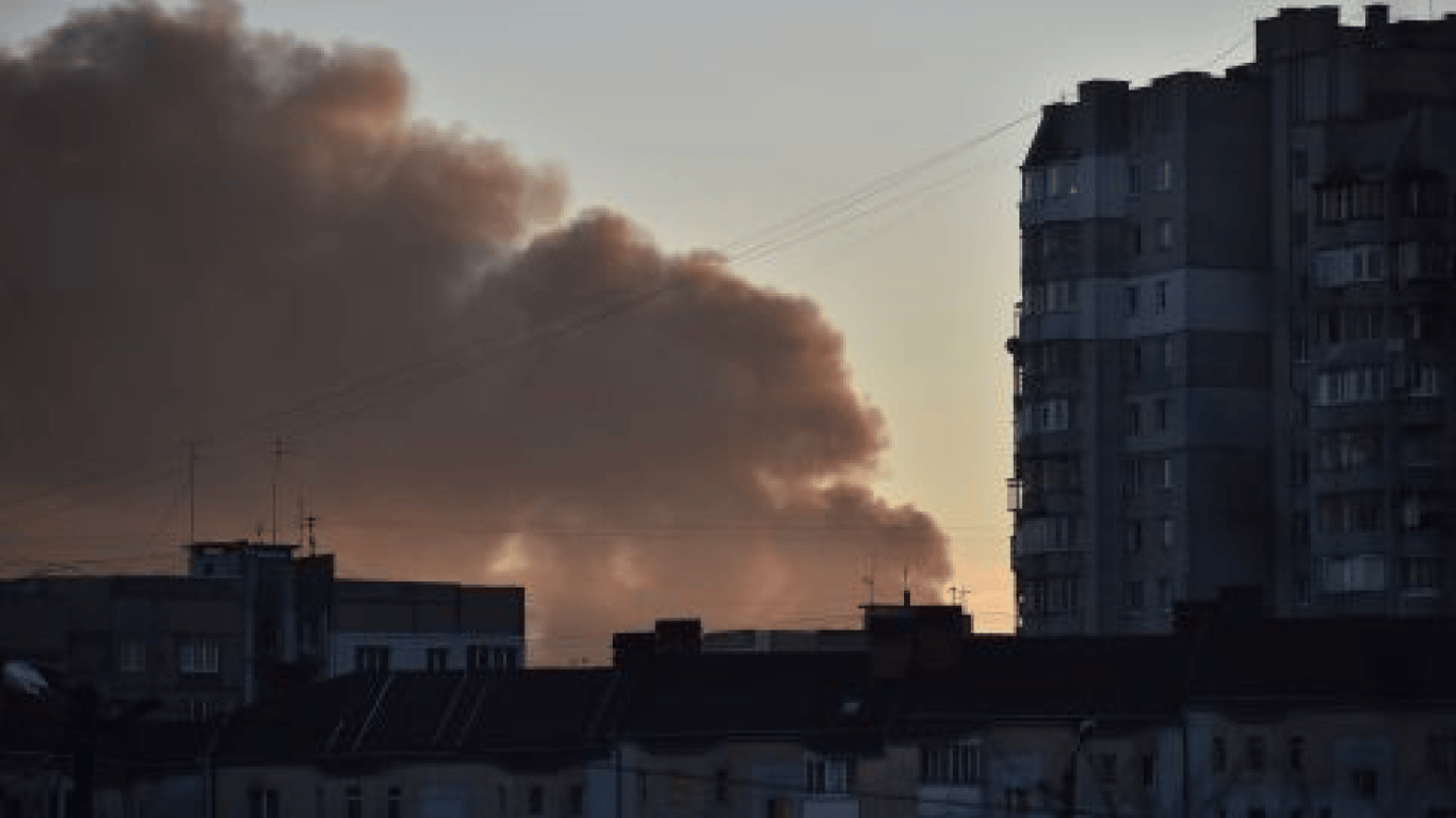 Повторные взрывы из-за атаки ракетами в Хмельницкой области ночью 6 августа