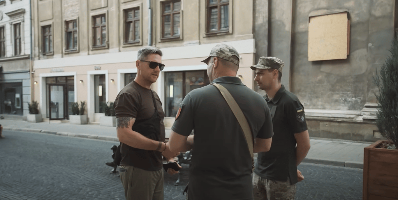 Чи будуть вручати повістки на вулицях у серпні 2024 року