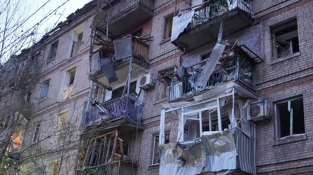 РФ ударила по будинку в Запоріжжі: загинув чоловік, є поранені - 304x171