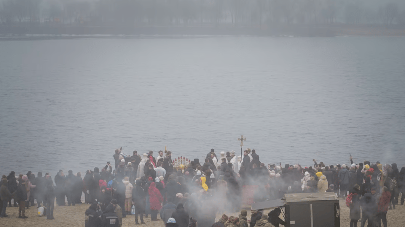 Киевлян призвали воздержаться от купания на Крещение — причина