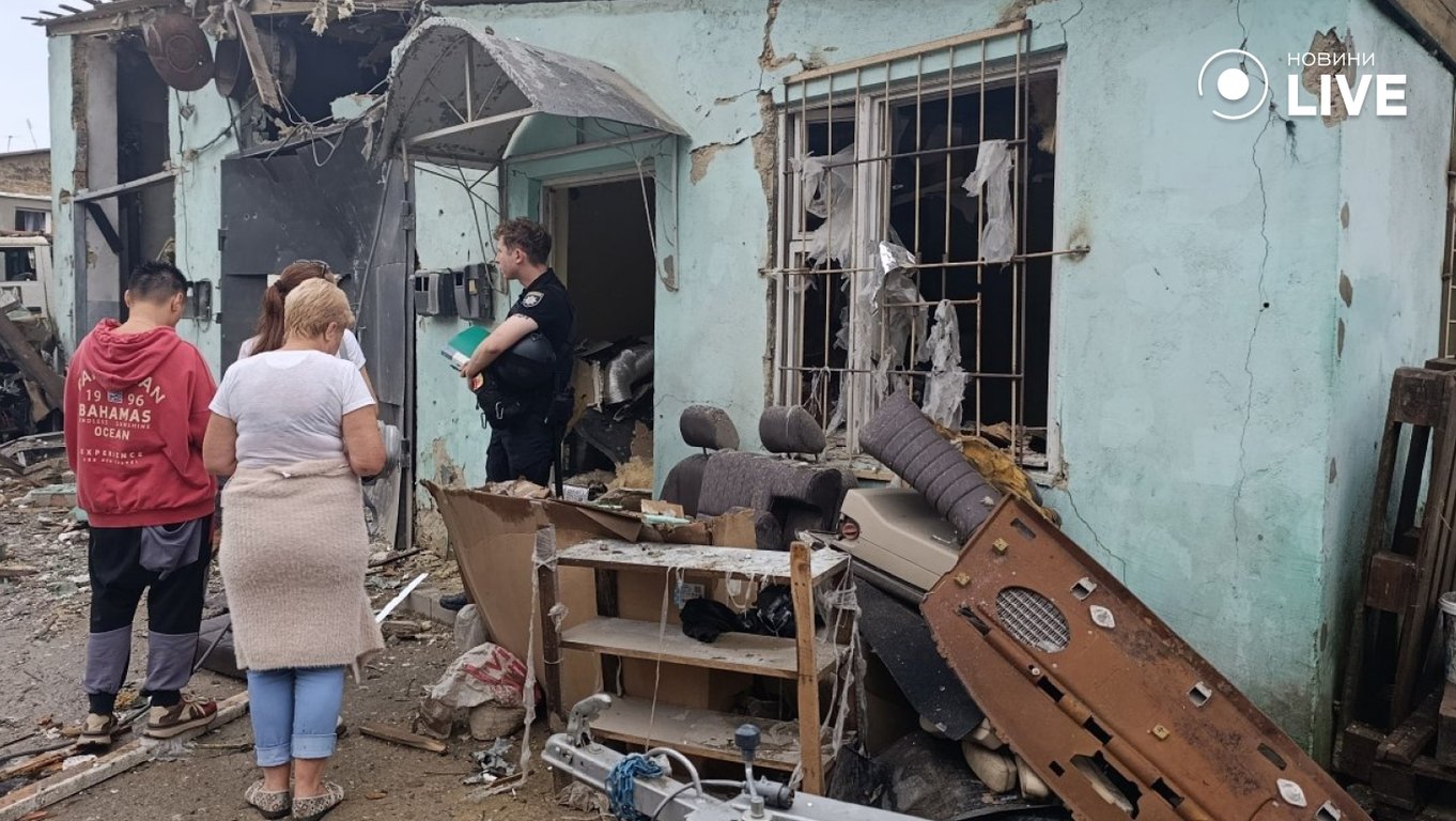 Фото наслідків удару по Одесі 22 липня
