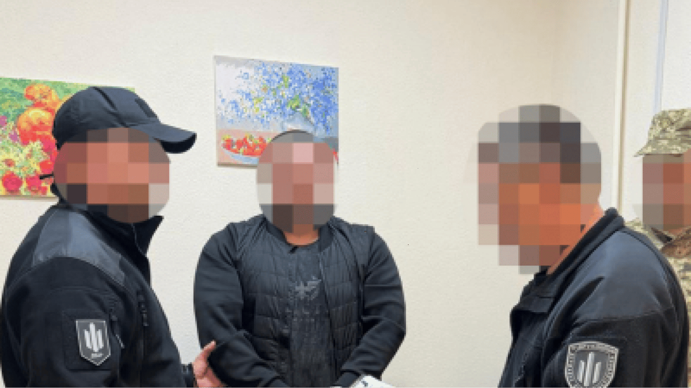 Избиение военного 155 бригады: суд отправил подозреваемого на гауптвахту