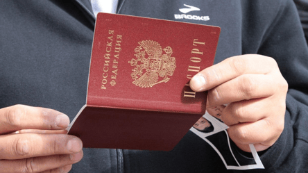 Примусова паспортизація українців на ТОТ триває — що знову вигадав ворог - 285x160