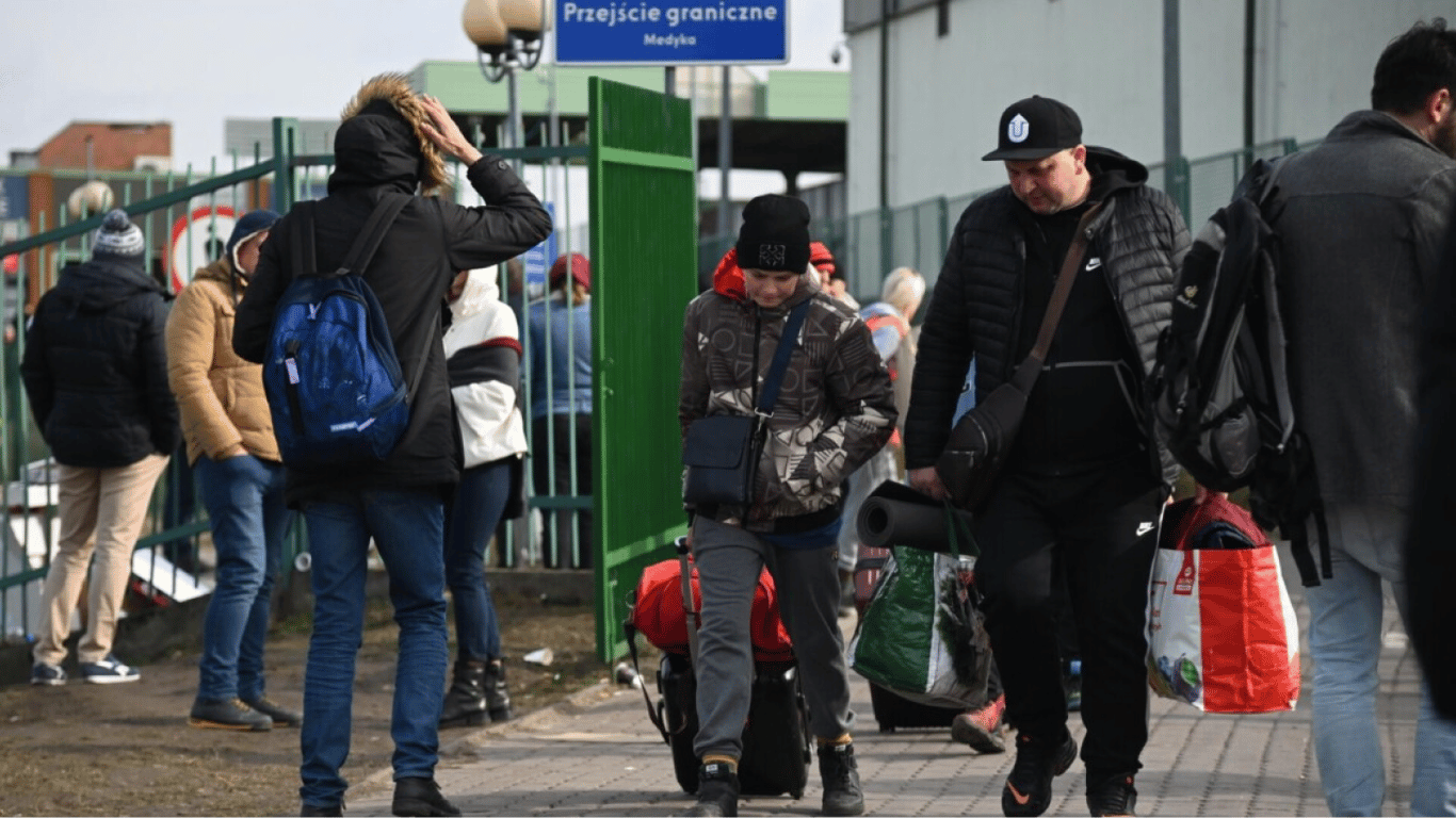 Повернення чоловіків-біженців з-за кордону — нардеп розповів про нюанси