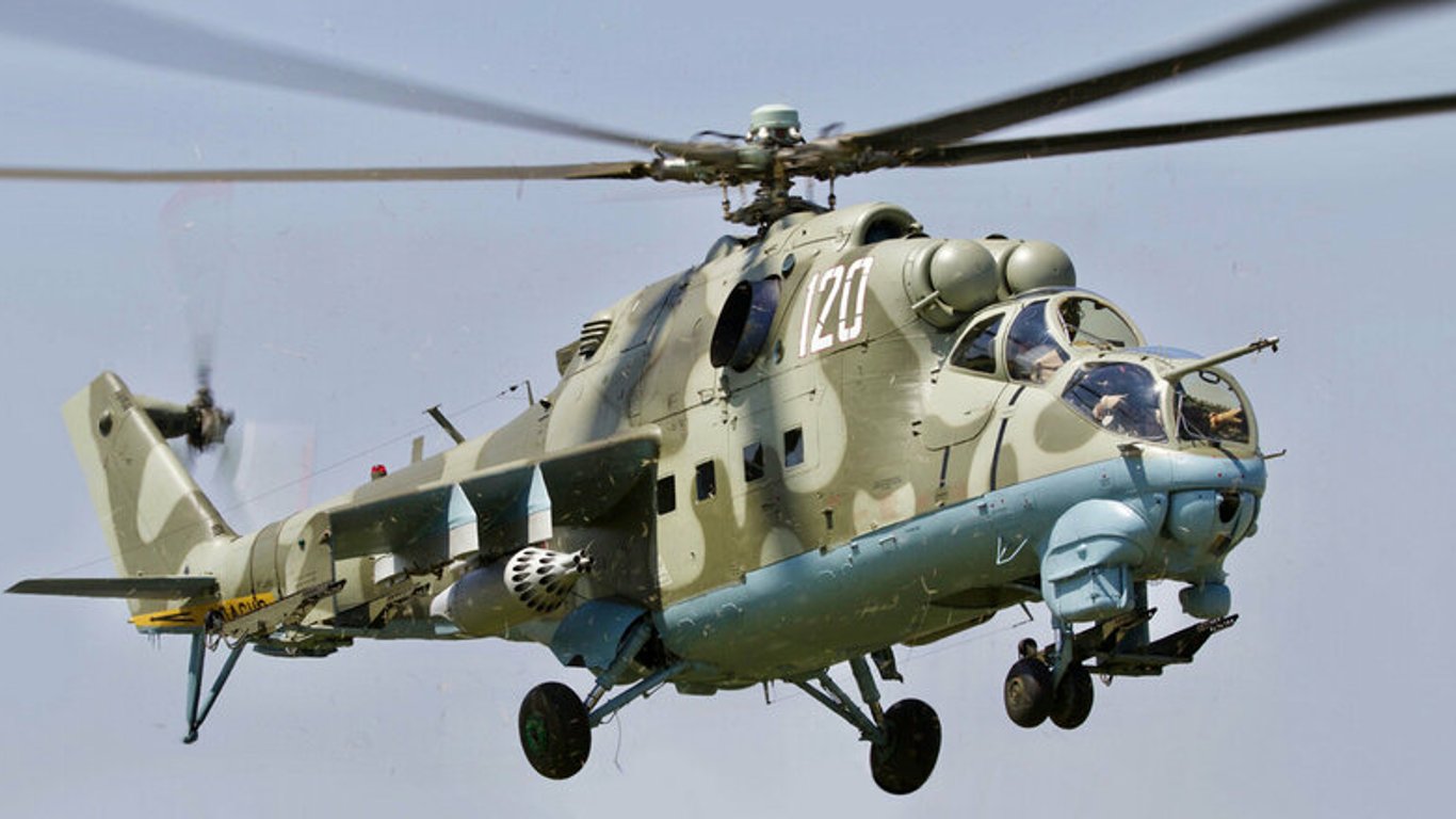 Из Беларуси в сторону границы РФ вылетели 10 вертолетов