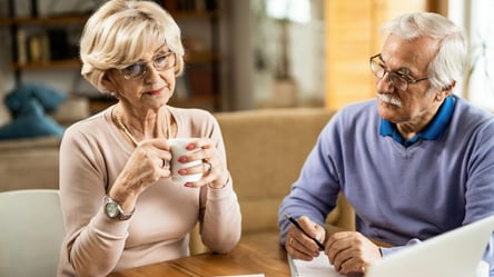 Пенсійні надбавки: скільки доплачують тим, кому 65+ - 290x166