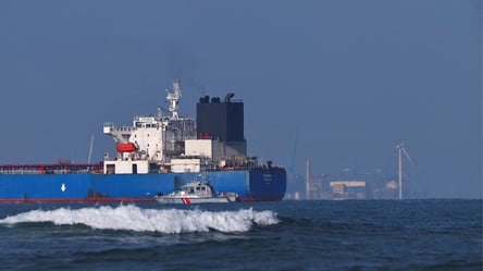 Spain helped a Russian tanker under sanctions avoid arrest - 304x171