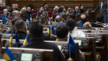 Нардепи можуть заборонити куріння для осіб до 17 років: законопроєкт - 285x160