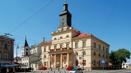 В Люблине убрали украинский флаг из-за нового названия ССО - 285x160