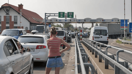 Черги на кордоні України — на яких КПП ускладнено рух авто - 285x160