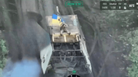 Українські воїни вперше затрофеїли російський "танк-сарай" — унікальне відео - 285x160