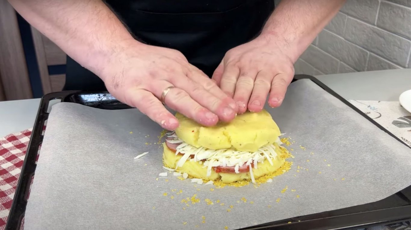 картопляний пиріг з шинкою та сиром рецепт 