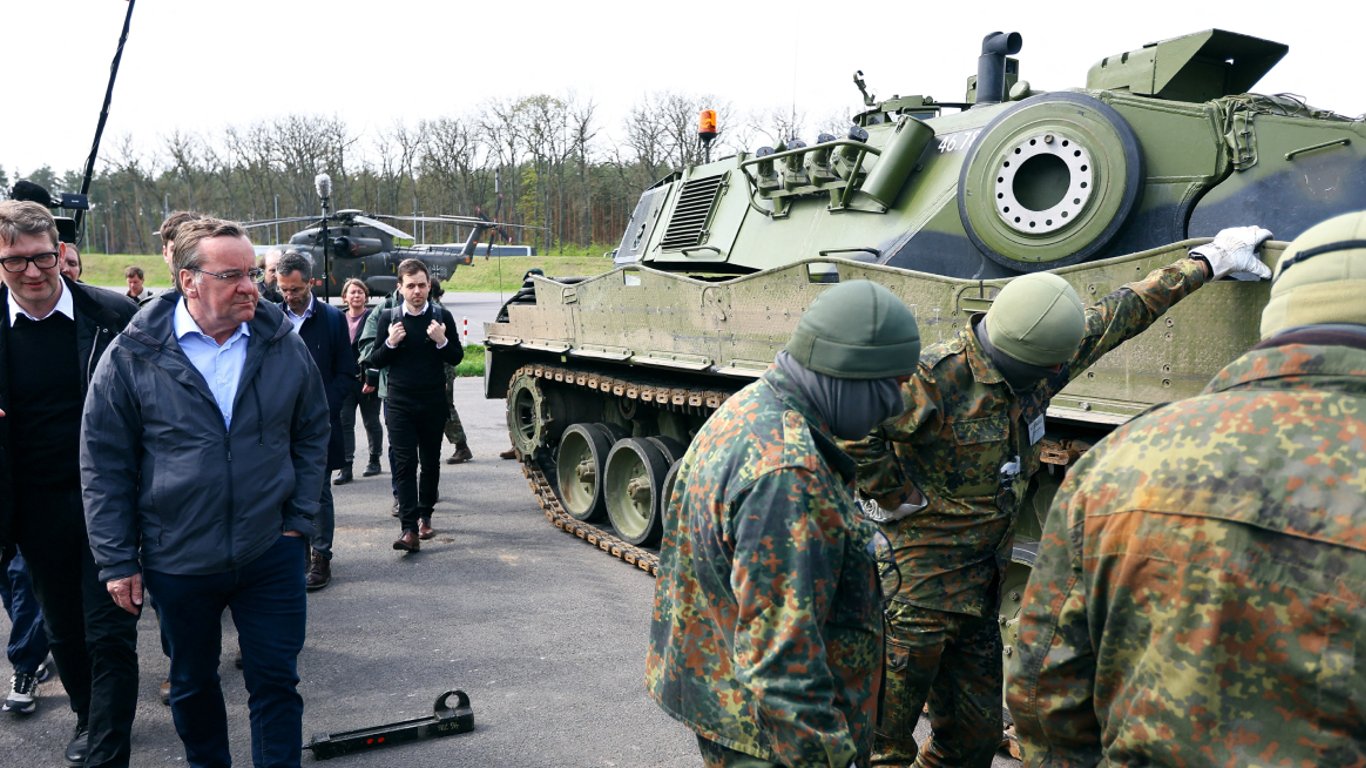 Україна отримає велику партію танків Leopard від Данії та Німеччини