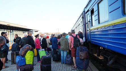 Укрзалізниця призначила додатковий поїзд на північ України — розклад - 290x166