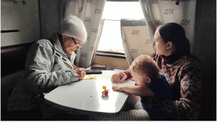 У якому транспорті українцям 60+ доведеться платити у листопаді - 285x160