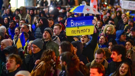 Одни выходят на митинги, другие — глотают языки: как уживаются в Грузии украинцы и россияне - 285x160