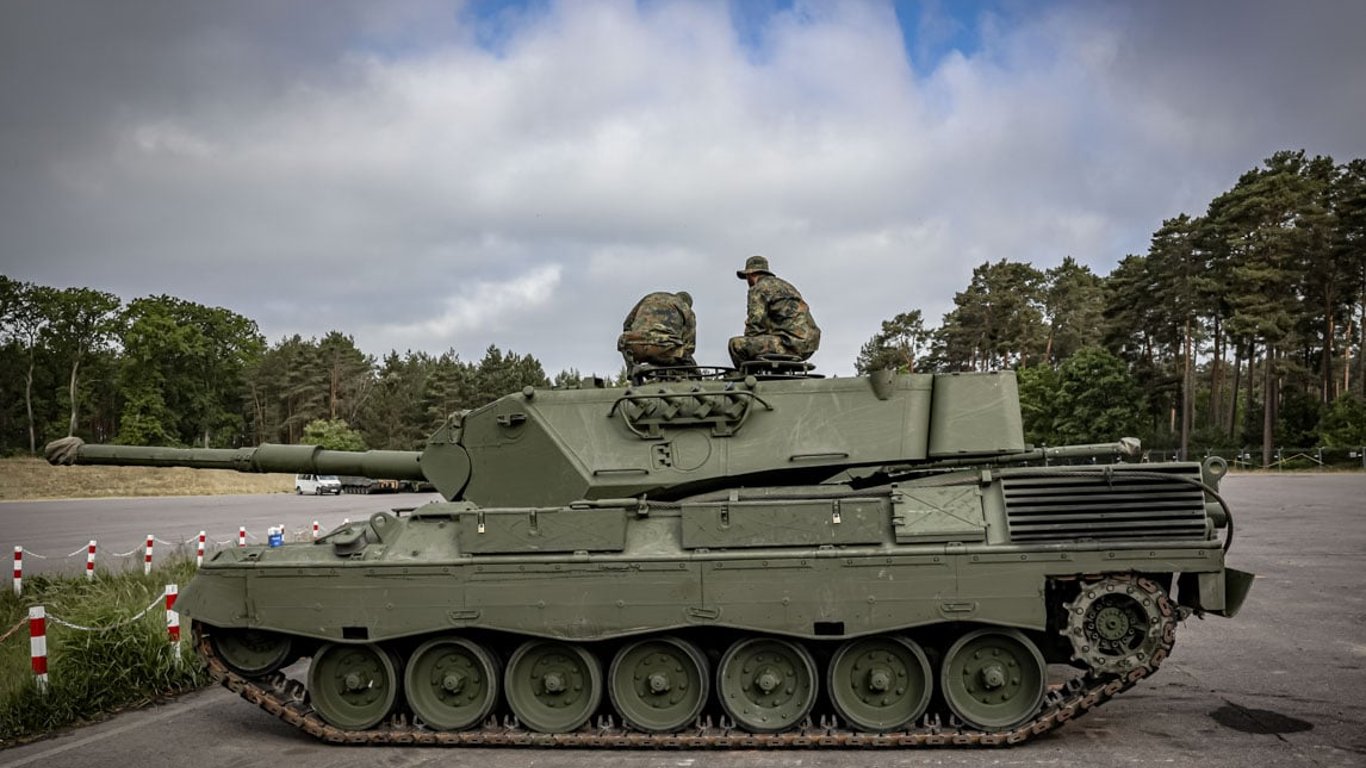 "Еще больше — в пути": Дания передала Украине первые танки Leopard