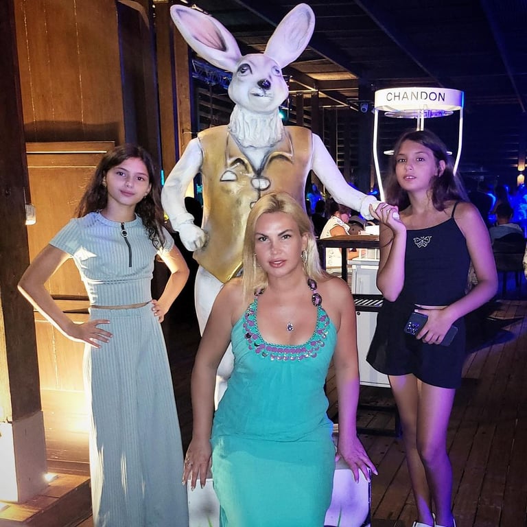 Камалія з дочками влаштувала казкову фотосесією у "країні чудес" - фото 5