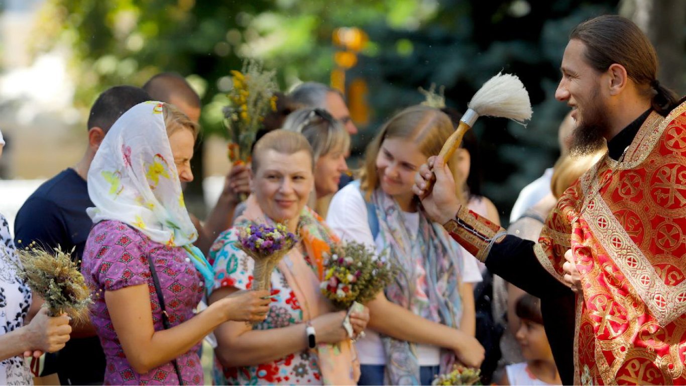 Яблочный Спас 6 августа 2024 года — что нельзя делать на праздник, приметы и традиции