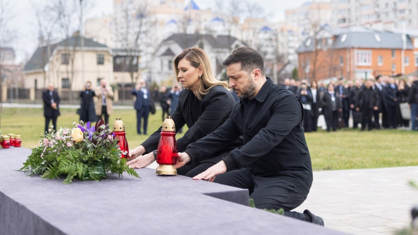 Годовщина освобождения Бучи: Зеленские почтили память погибших