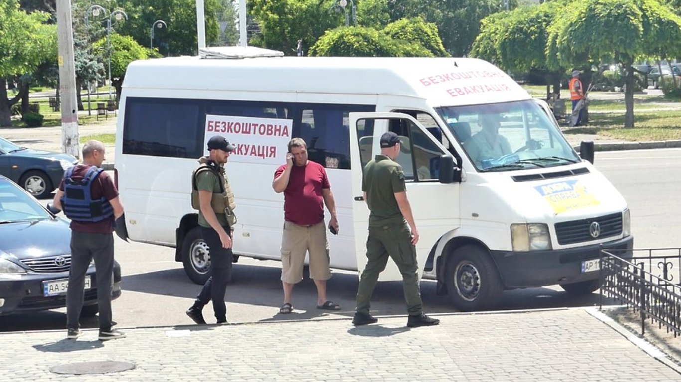 У Херсонській ОВА розповіли, скільки людей щодня виїжджають з міста