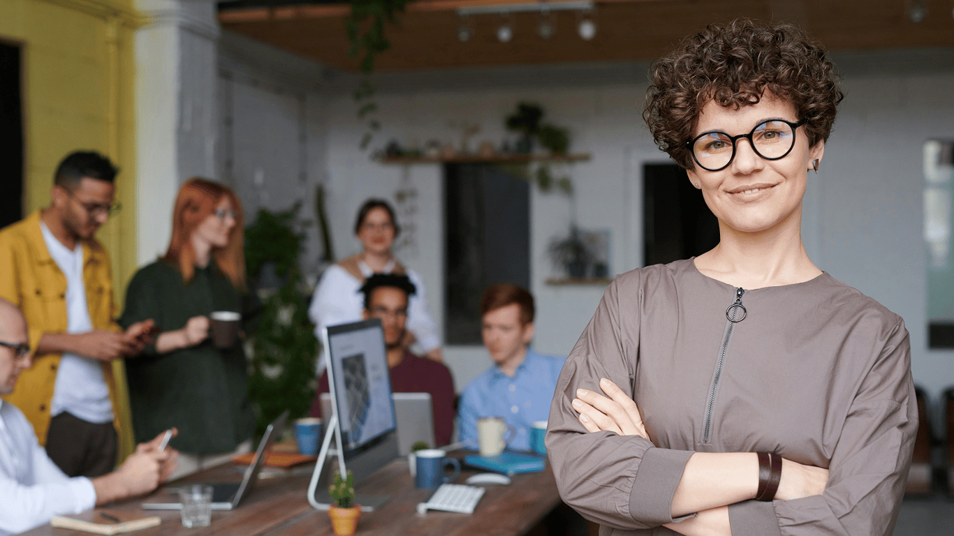 В чому різниця між керівником та підлеглим