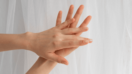 Свербить права рука — на що може вказувати такий знак - 285x160