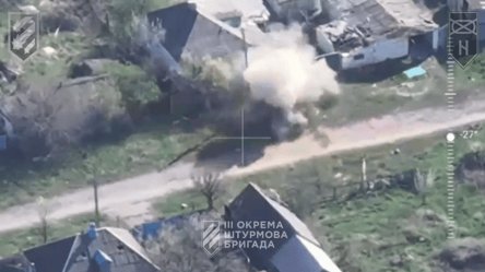 Екскомандир Азова показав, як українські захисники знищують окупантів - 290x160