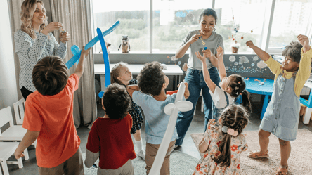 Скільки може заробити аніматор у Буковелі — суми у 2026 році - 285x160