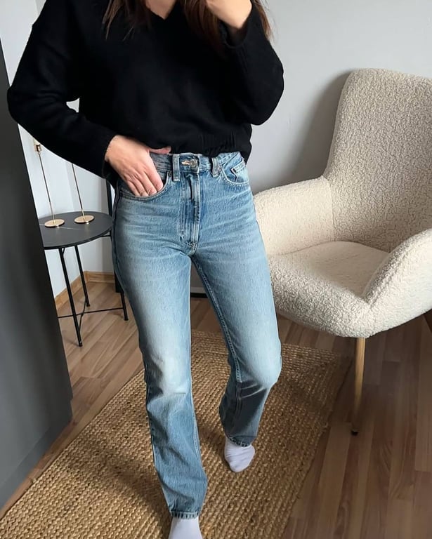 Джинси з високою талією будуть пасувати до всього