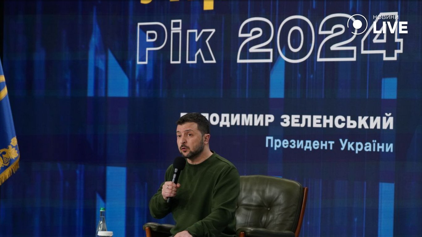 Чи передадуть Україні ракети ATACMS на 300 км — відповідь Зеленського