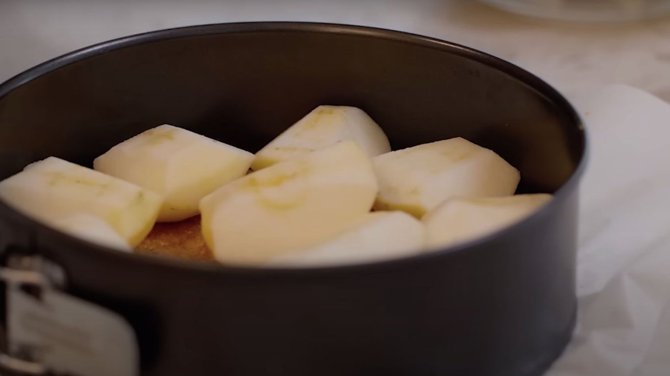 рецепт яблучного пирога з начинкою