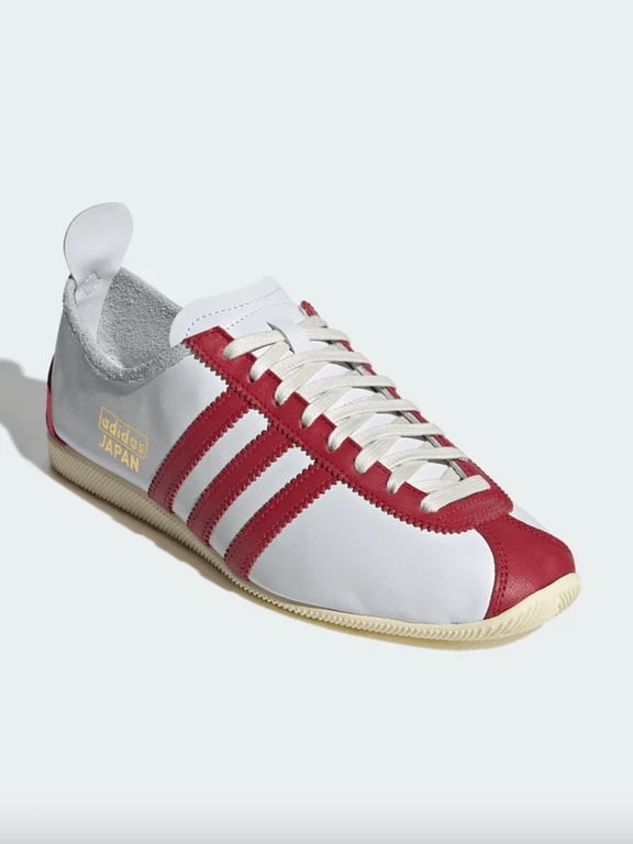 трендові кросівки 2025