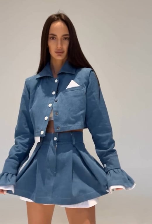 Такий жакет варто мати в 2025