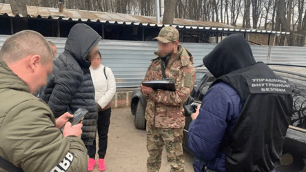 Одесит перевозив чоловіків до Придністров'я і залишився без авто - 285x160
